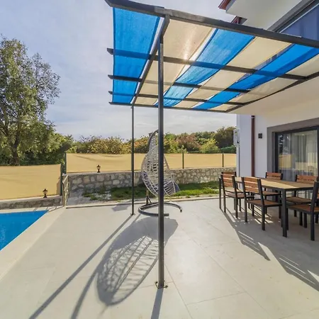 Gorgeous Private With Garden And Pool In Kas