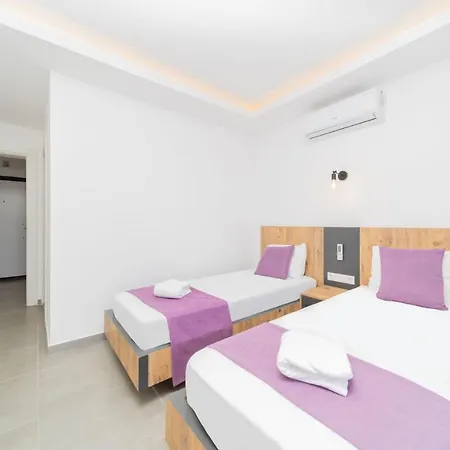 Appartement Gorgeous Private With Garden And Pool In *