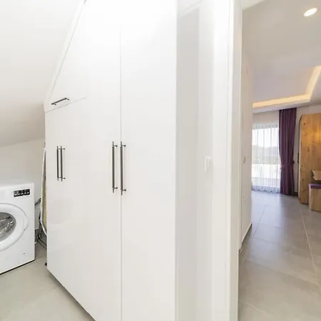 Gorgeous Private With Garden And Pool In Appartement Kaş